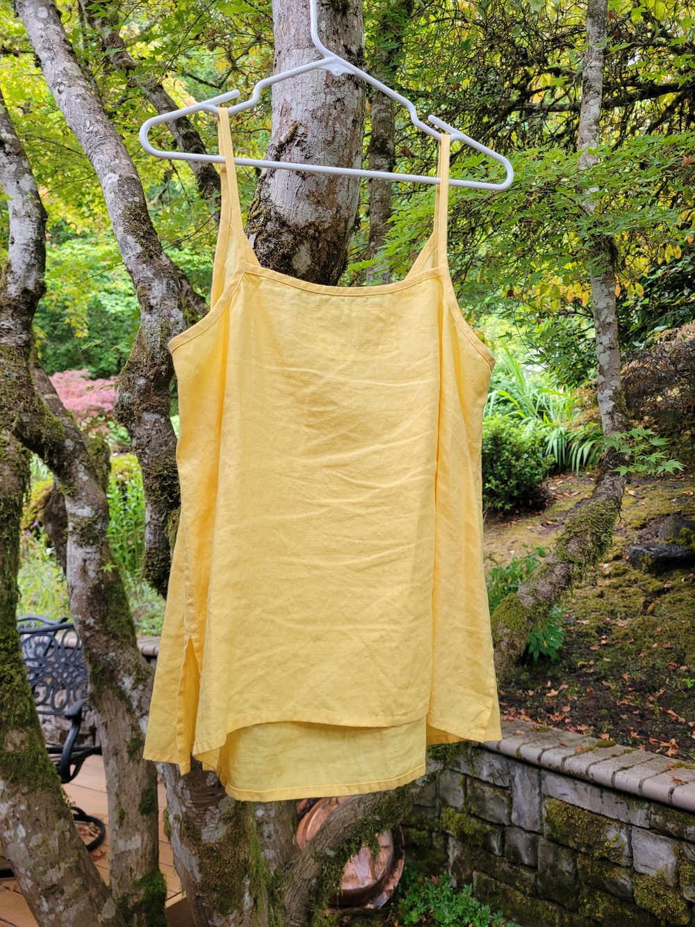 notPERFECTLINEN Soft Yellow V-Neck Linen Cami L - Picture 2 of 5